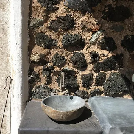 Dammusi Il Serralh -pantelleria- Scauri (Sicily)