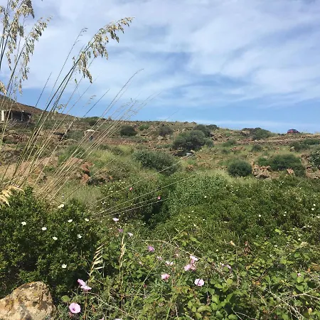 Dammusi Il Serralh -pantelleria-