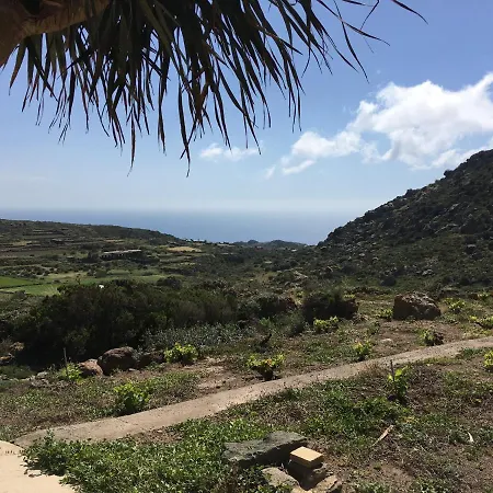 Dammusi Il Serralh -pantelleria- Scauri (Sicily)