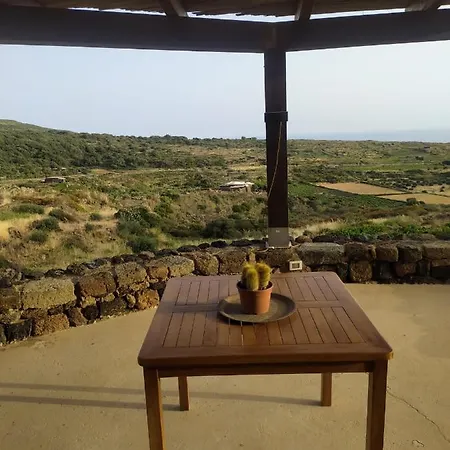Dammusi Il Serralh -pantelleria- بيت للعطل Scauri (Sicily)