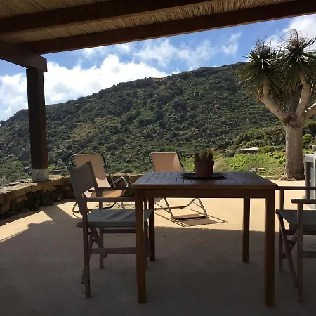 بيت للعطل Dammusi Il Serralh -pantelleria-