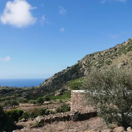 Dammusi Il Serralh -pantelleria- Scauri (Sicily)