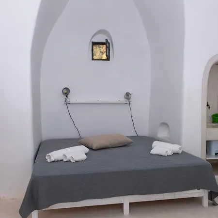 Dammusi Il Serralh -pantelleria- بيت للعطل