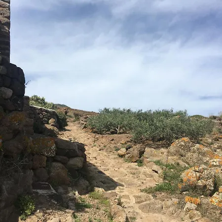 Dammusi Il Serralh -pantelleria-