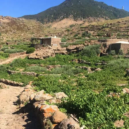 Dammusi Il Serralh -pantelleria-