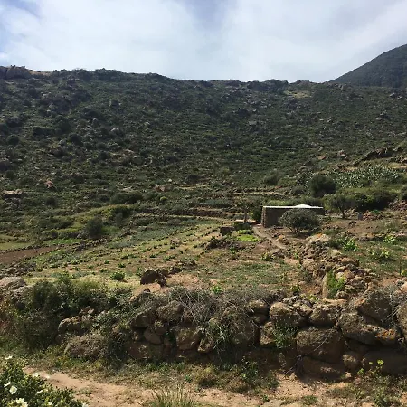 Holiday home Dammusi Il Serralh -pantelleria- *