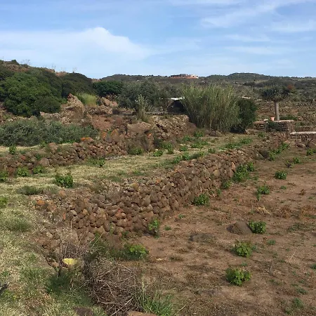 Dammusi Il Serralh -pantelleria- Scauri (Sicily)
