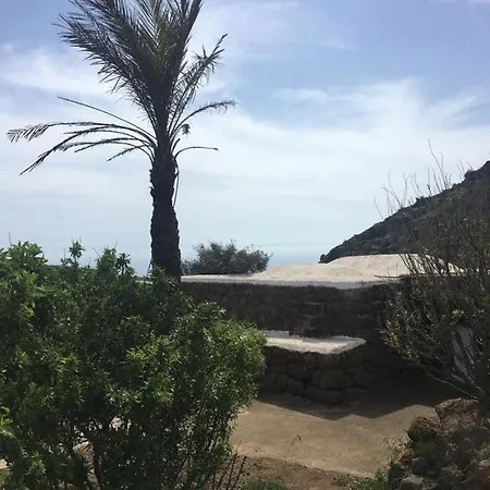 Dammusi Il Serralh -pantelleria- بيت للعطل Scauri (Sicily)