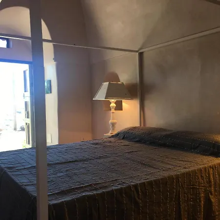 Dammusi Il Serralh -pantelleria- *