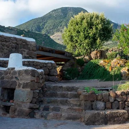 Dammusi Il Serralh -pantelleria-