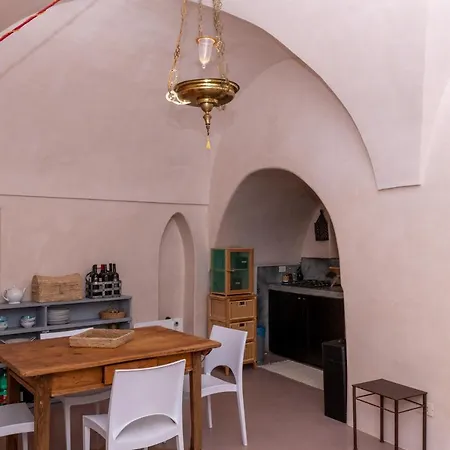 Dammusi Il Serralh -pantelleria-